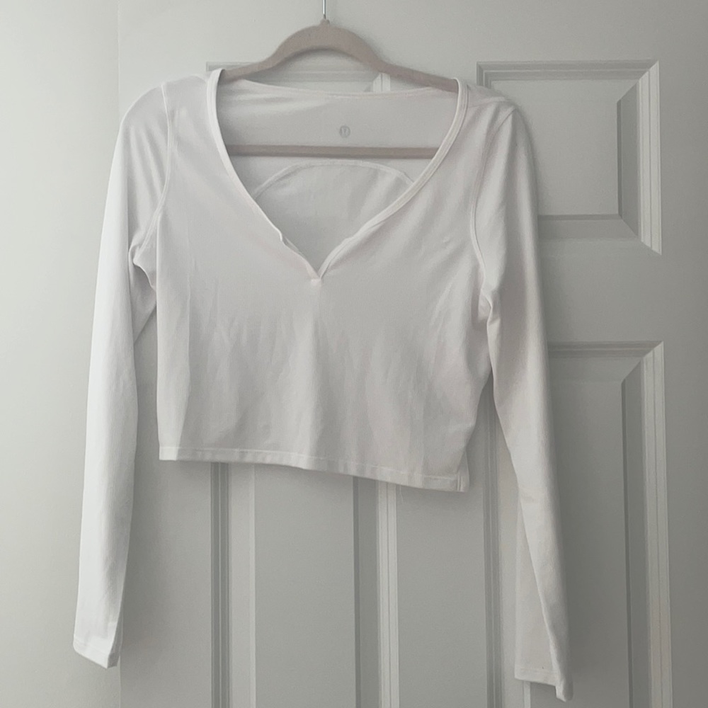 LULULEMON, SIZE 6, CROP HENLEY LONG SLEEVE, WHITE